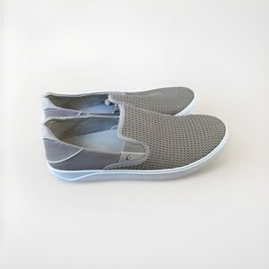 Olukai Lae'ahi Men's Slip On Shoes TAN  Mesh Beach Breathable Excellent 10.5